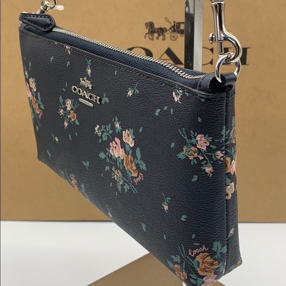 COACH ZIP TOP CROSSBODY WITH ROSE BOUQUET PRINT - Picture 10 of 16